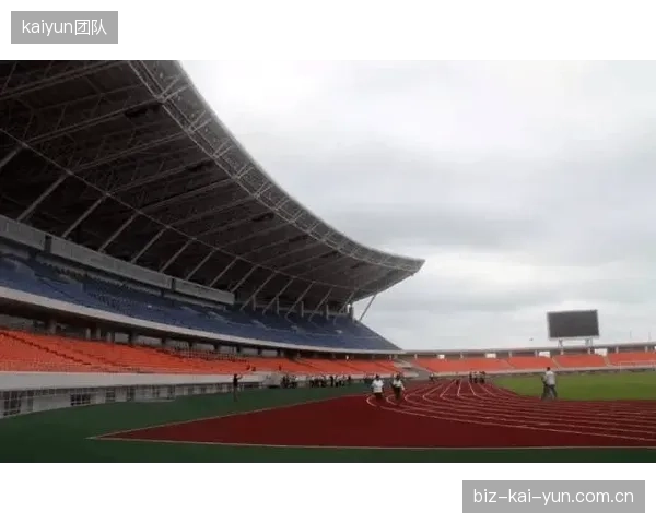 国内大型体育场馆非赛事期间的平均闲置率仍高达70%，向功能复合的城市体育服务综合体转型迫在眉睫